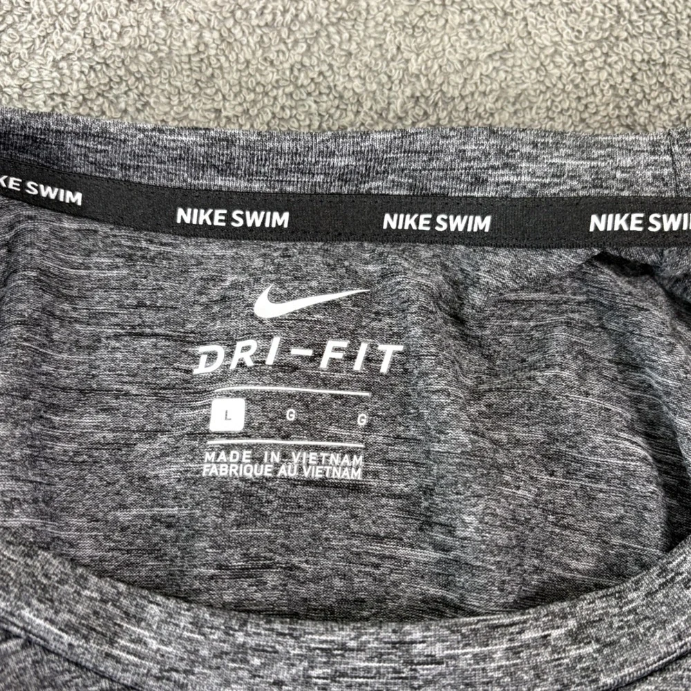 Nike Swim Shirt Mens L Gray Dri-Fit Rash Guard UPF 40+ NESSA589 Heathered Active